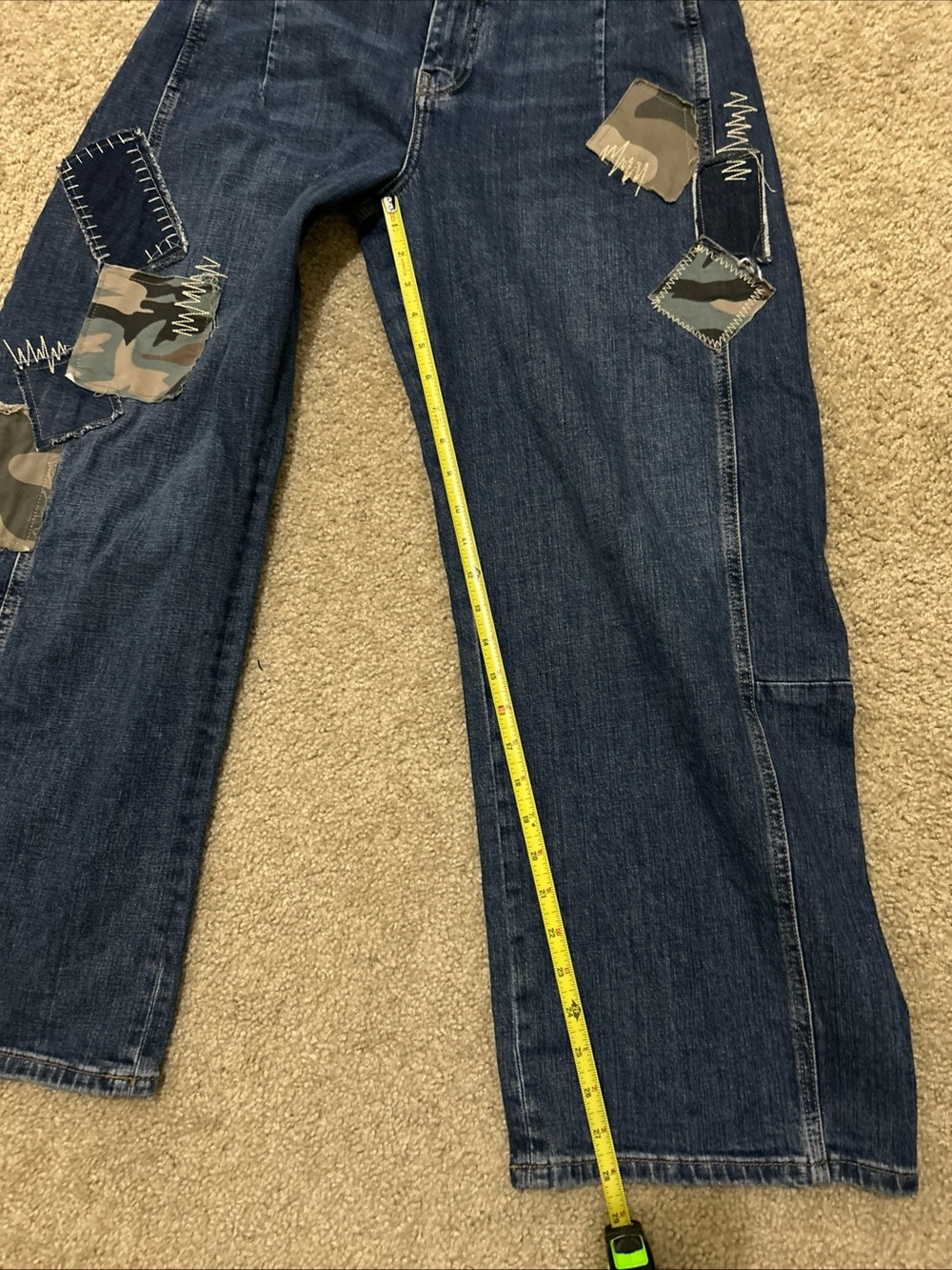 Anthropologie Pilcro Heritage Curve Barrel Jeans Camo Patchwork 27 T - Picture 4 of 11